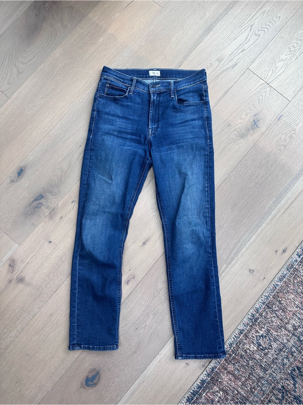 MOTHER Mid Rise Dazzler Ankle Jeans in color Heirloom